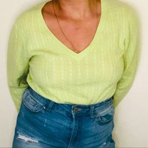 100% Lime Green Cashmere Sweater. Brand: Willi Smith. Size: XL.Great Condition.